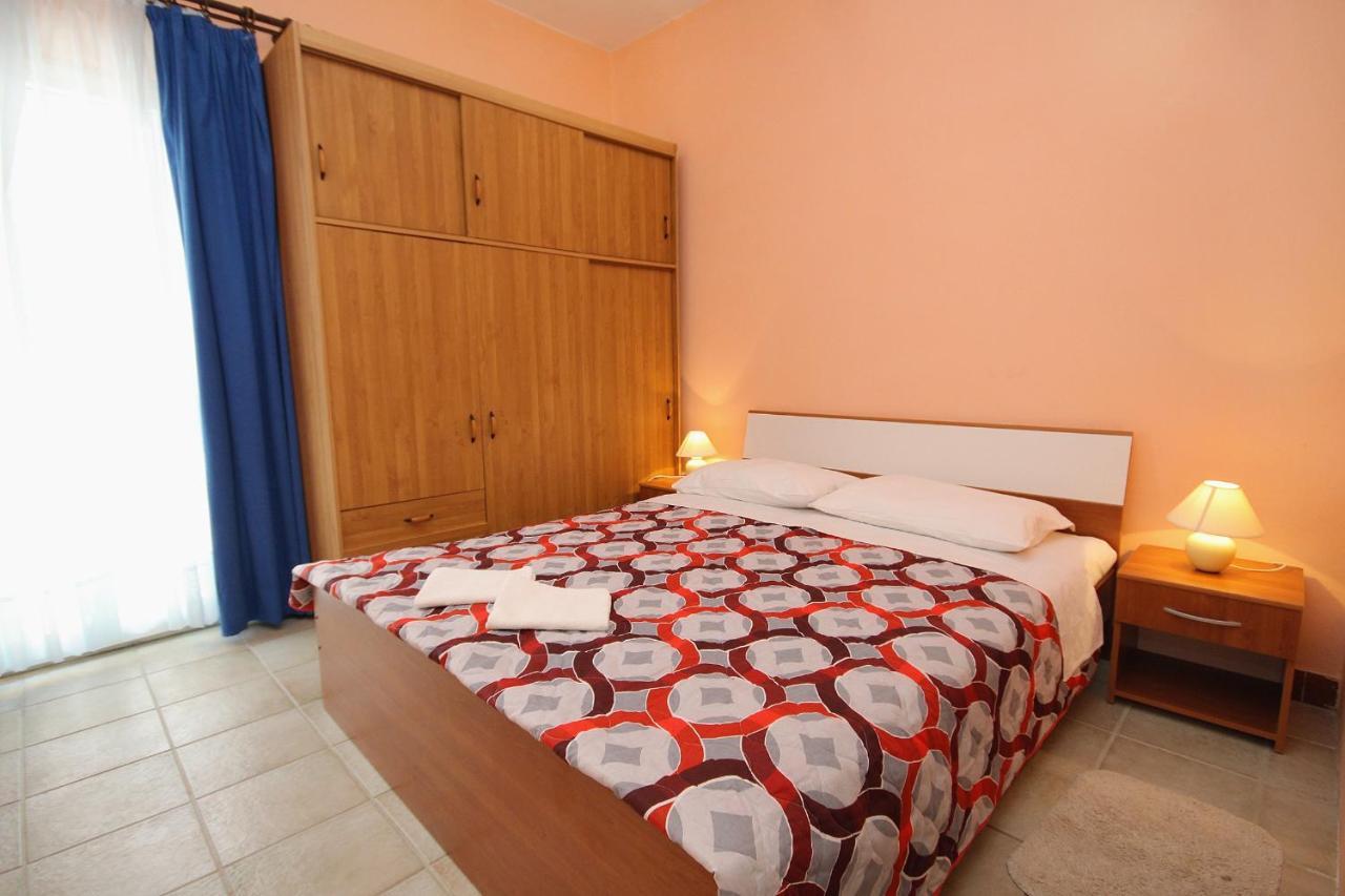 Family Friendly Seaside Apartments Vlasici, Pag - 4319 Extérieur photo