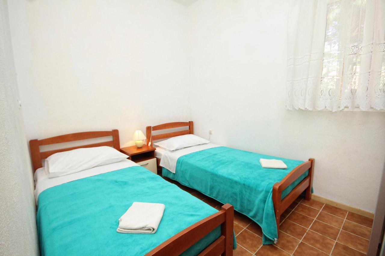 Family Friendly Seaside Apartments Vlasici, Pag - 4319 Extérieur photo