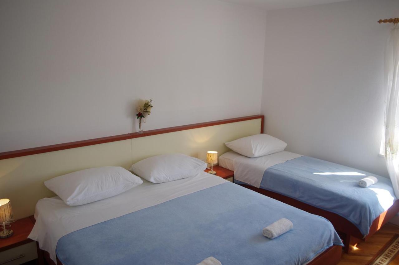 Family Friendly Seaside Apartments Vlasici, Pag - 4319 Extérieur photo